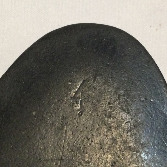 Beaded Mules with Carved Wood Pagoda Heel - Unique - Size 4 - Picture 9 of 10